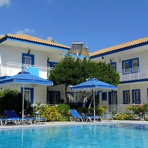 blue-white-hotel-studio-apartments.kefaloniahotels.net/